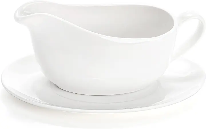 Yesland 15 oz Ceramic Gravy Boat with Oval Saucer — White